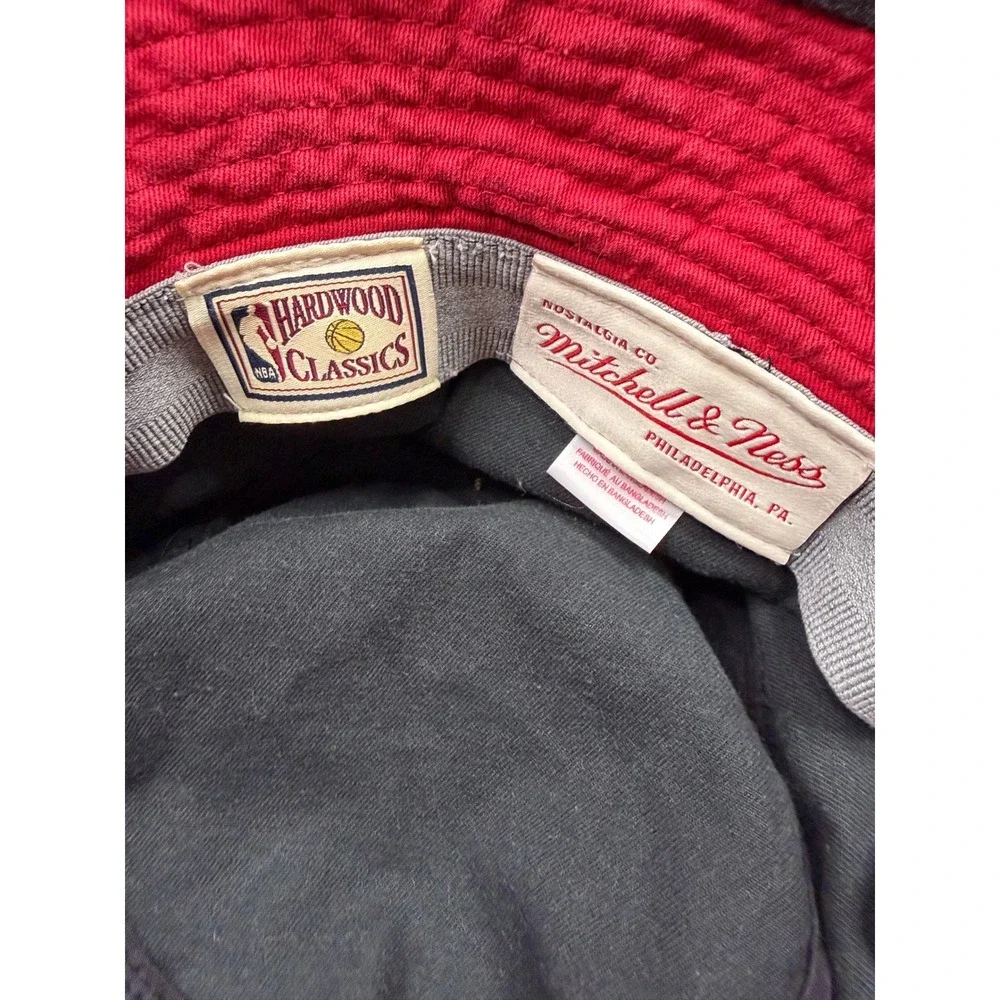 Mitchell & Ness Bucket Hat Mens Black Miami Heat Hardwood‎ Classics OSFM